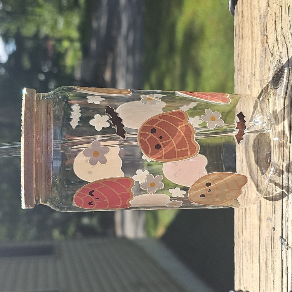 Cute Ghost and Flower Glass Tumbler with Straw - Picture 4 of 4